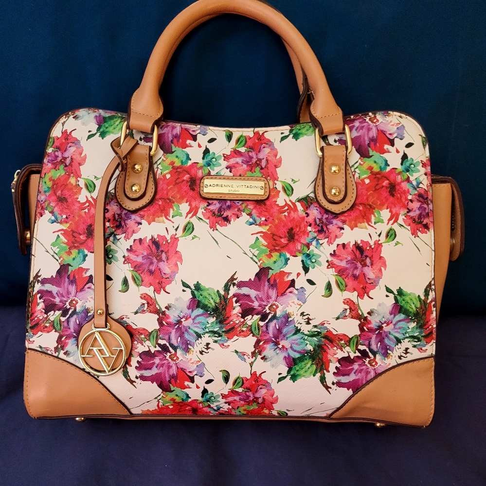 Adrienne Vittadini Floral Tote bag
